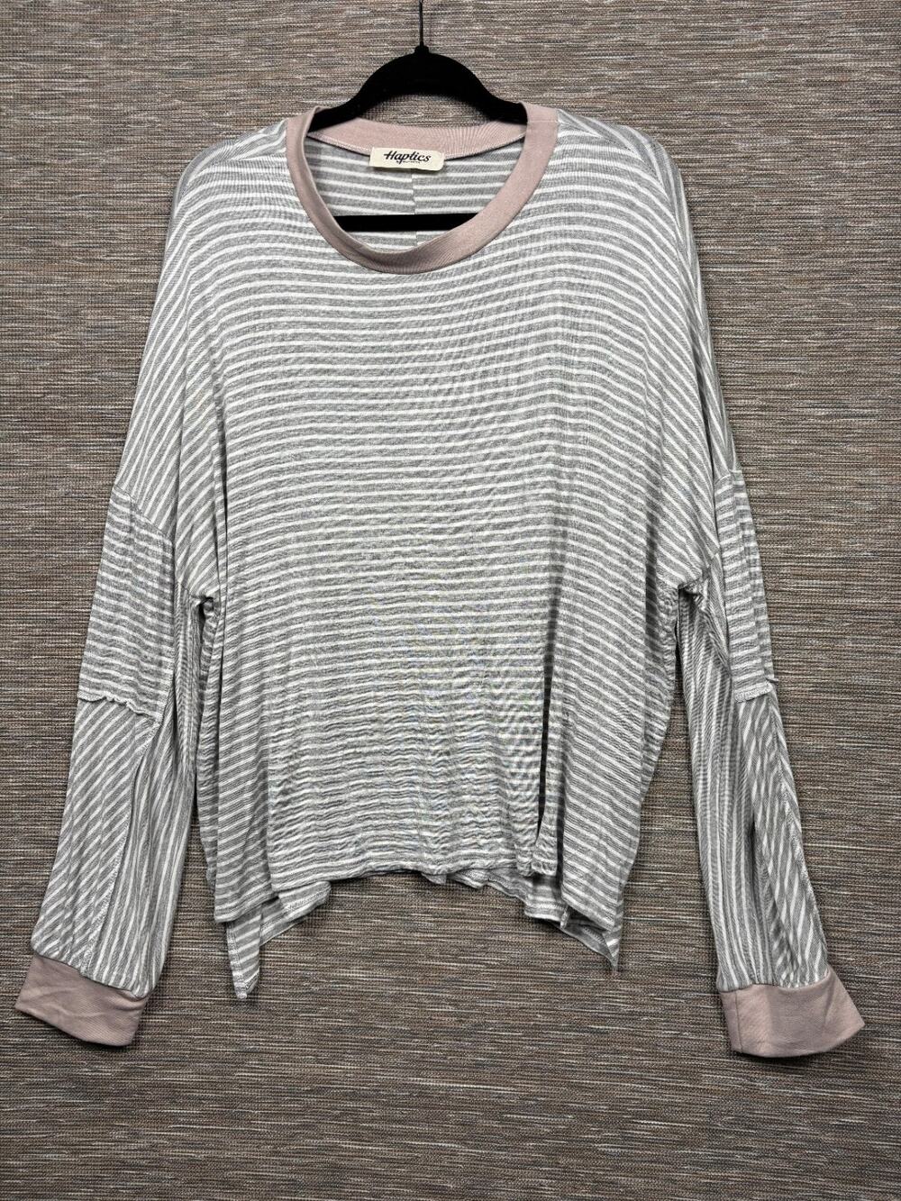 Haptics by Holly Harper Top Womens Size 1X Gray Striped Long Sleeve Round Neck